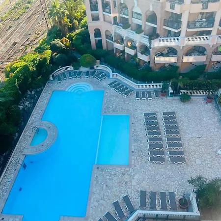 Le Panoramique - Face A La - Terrasse De 20m2 Et Piscines * Cannes